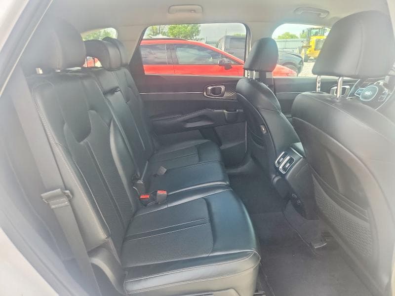 2021 KIA SORENTO S 11