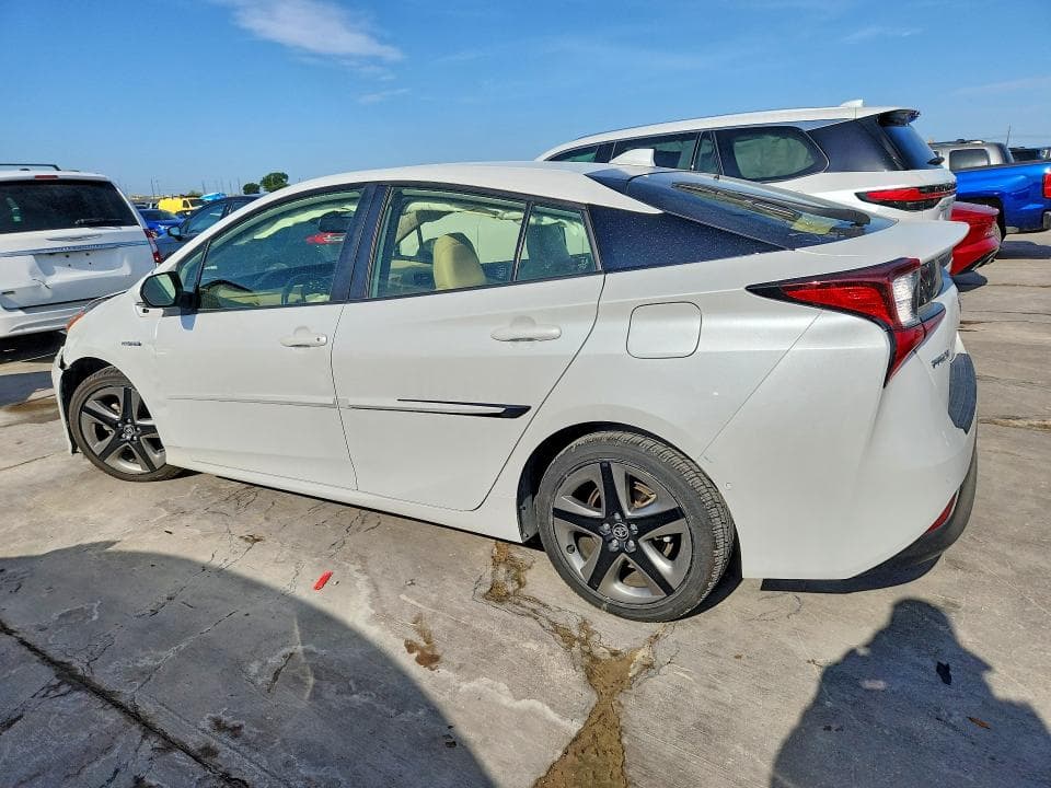 2022 TOYOTA PRIUS XLE 2