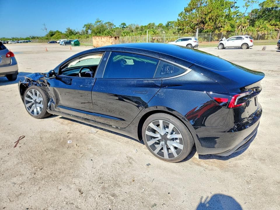 2026 TESLA MODEL 3 2