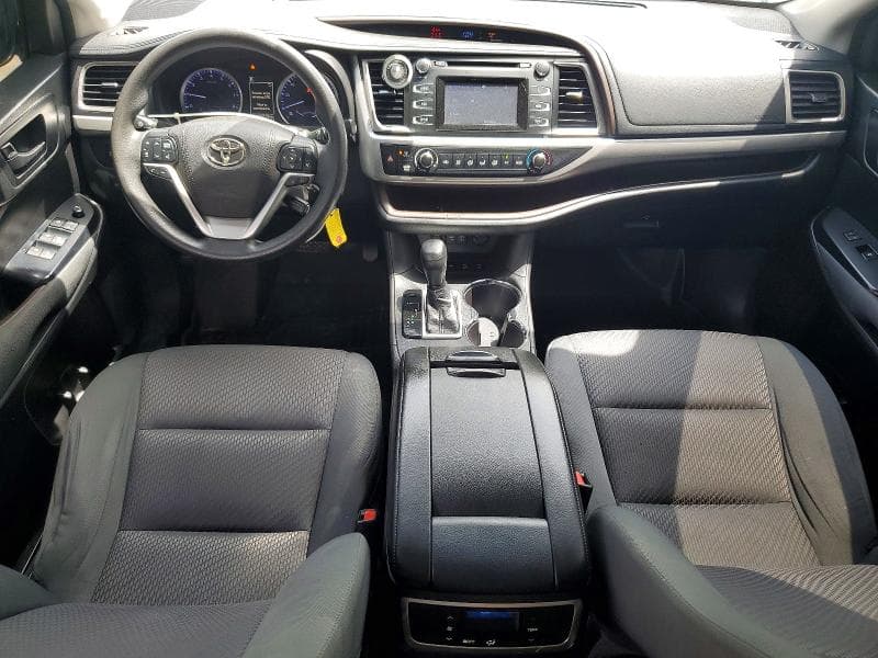 2018 TOYOTA HIGHLANDER LE 8