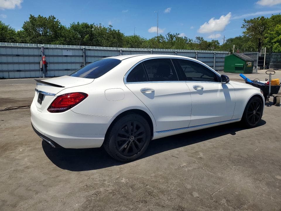 2019 MERCEDES-BENZ C 300 3