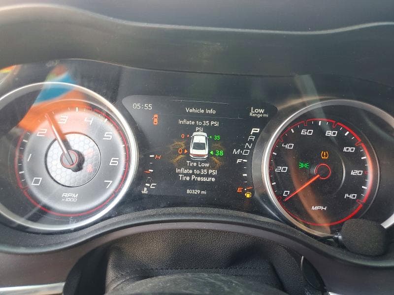 2017 DODGE CHARGER SE 9