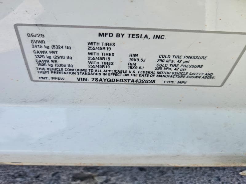 2026 TESLA Y 12