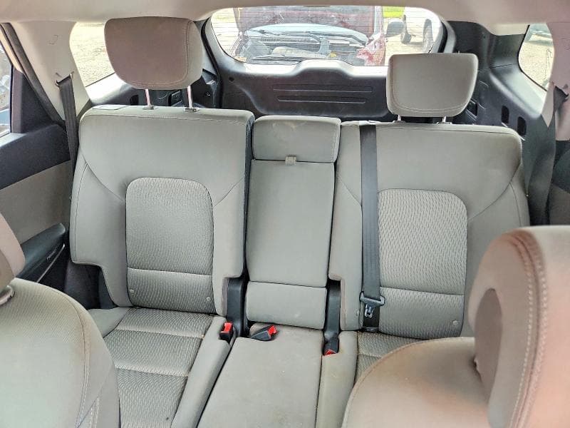 2017 HYUNDAI SANTA FE SE 10