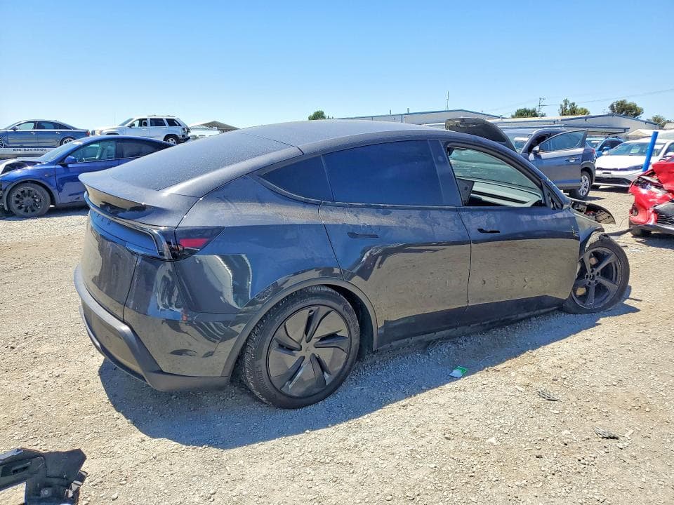 2026 TESLA MODEL Y 3