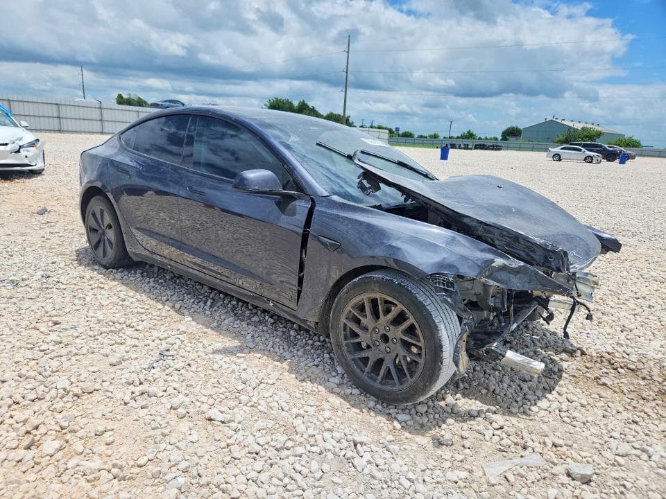 2025 TESLA MODEL 3 4