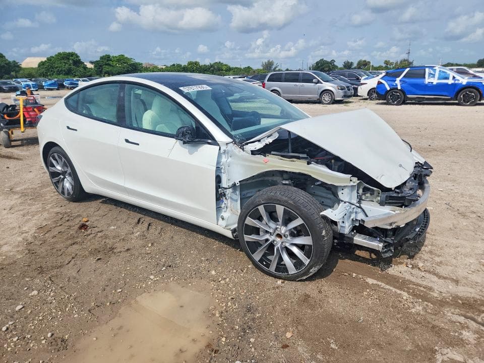 2025 TESLA MODEL 3 4
