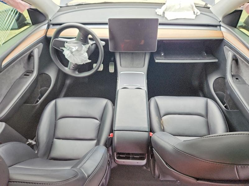 2023 TESLA MODEL Y 8