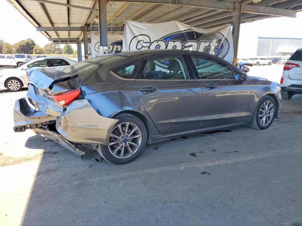 2017 FORD FUSION SE 3