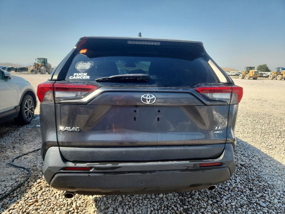 2020 TOYOTA RAV4 LE 6