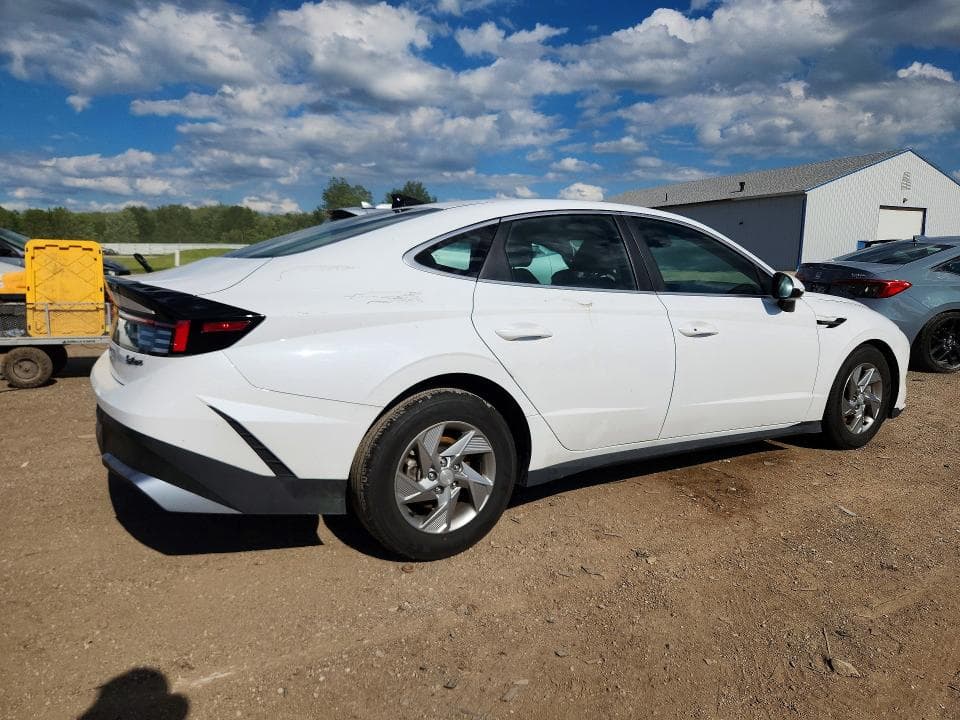 2025 HYUNDAI SONATA SE 3