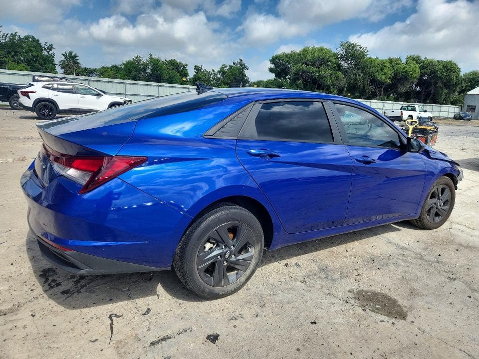 2023 HYUNDAI ELANTRA SEL 3