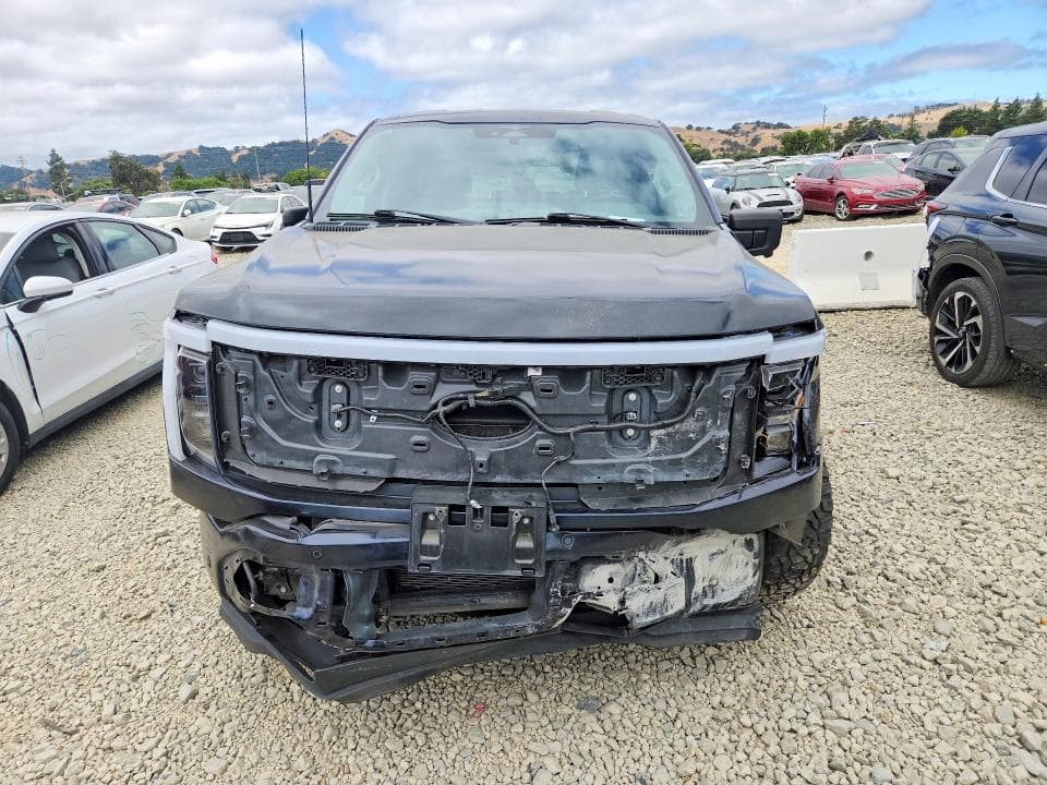2023 FORD F150 LIGHTNING PRO 5