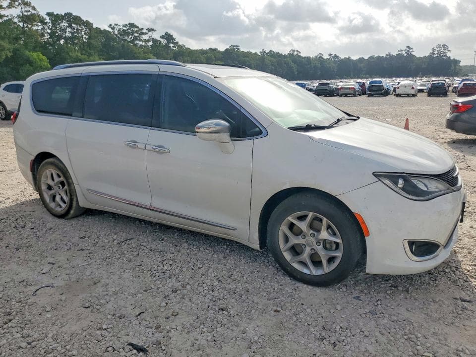 2020 CHRYSLER PACIFICA LIMITED 4