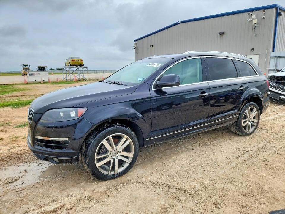 2010 AUDI Q7 - 1