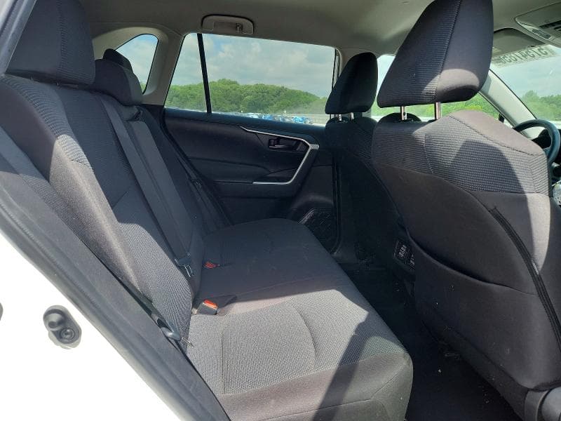 2023 TOYOTA RAV4 LE 11