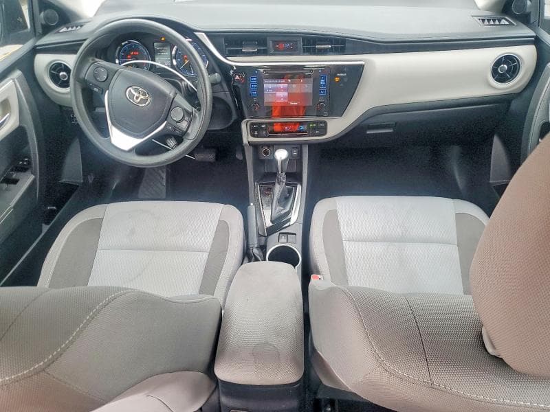 2017 TOYOTA COROLLA LE 8