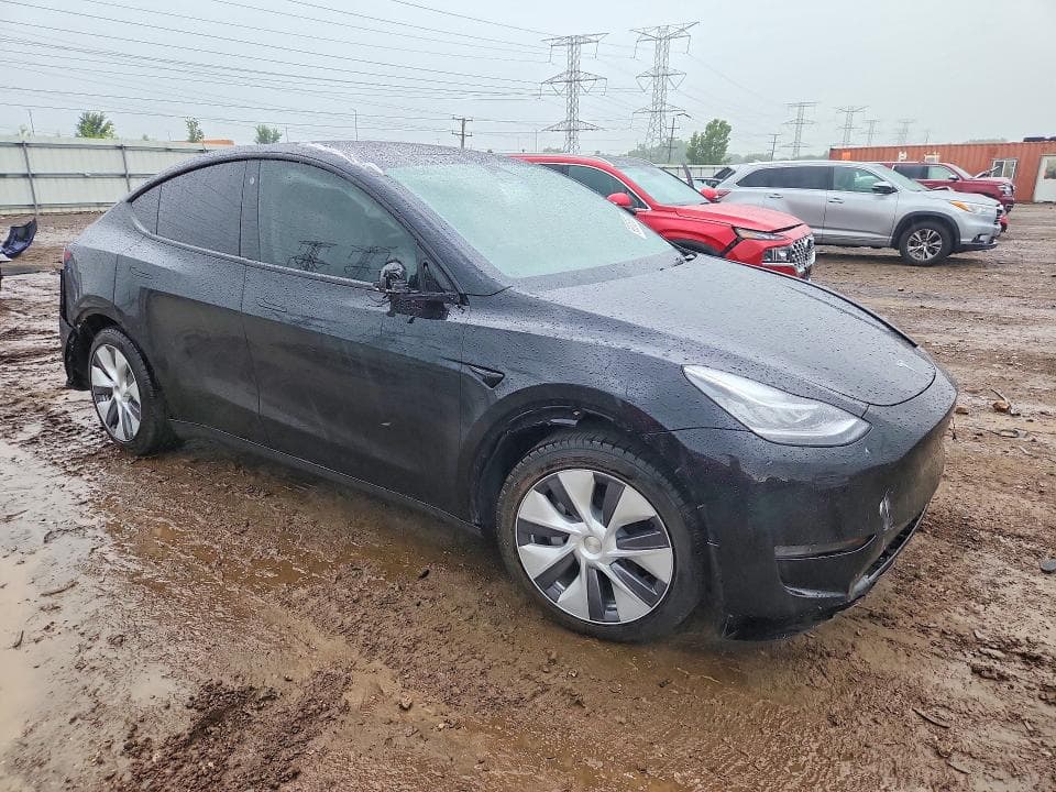 2023 TESLA MODEL Y 4