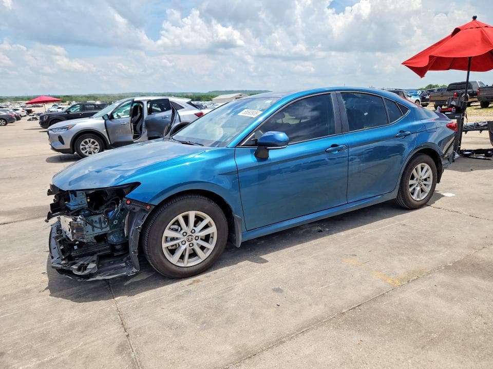 2025 TOYOTA CAMRY LE