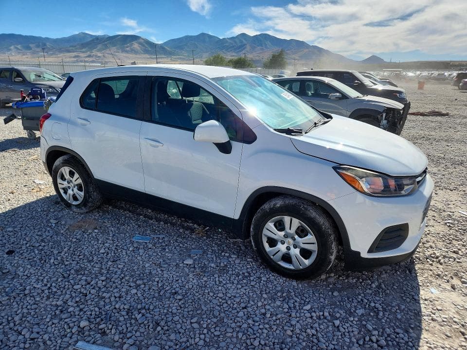 2017 CHEVROLET TRAX LS 4