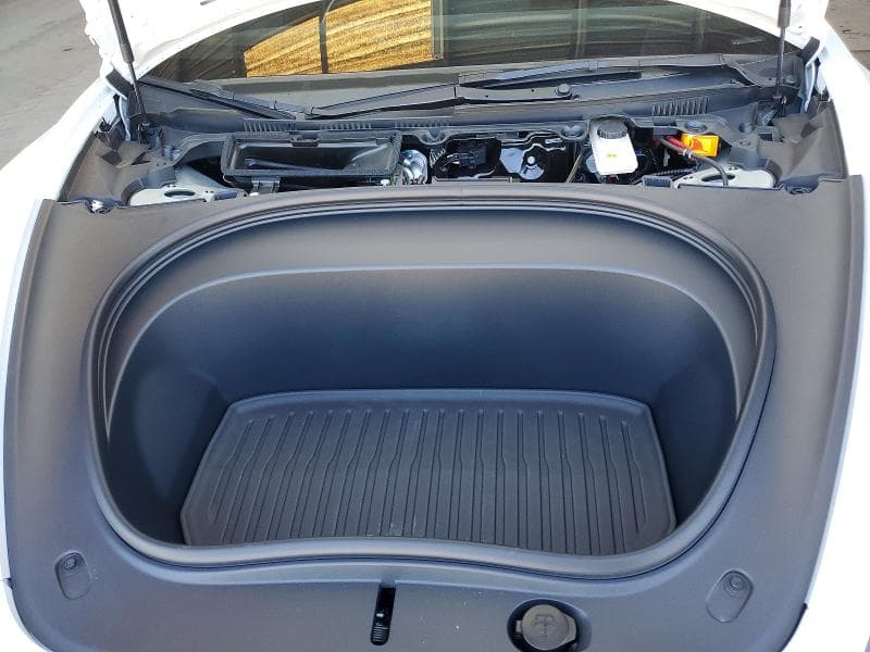 2026 TESLA MODEL 3 11