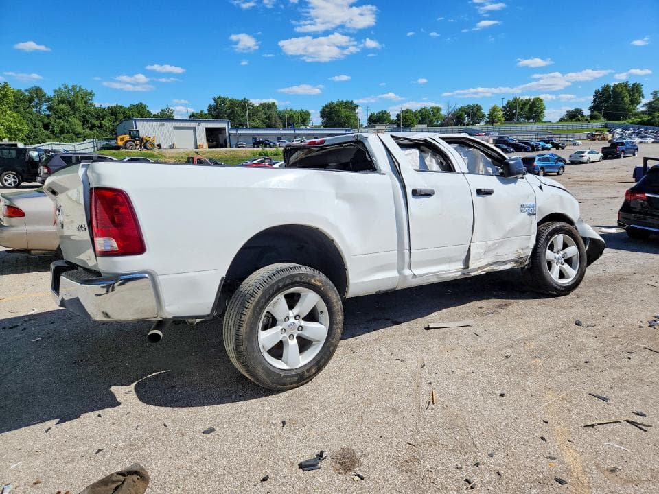 2024 RAM 1500 CLASSIC SLT 3