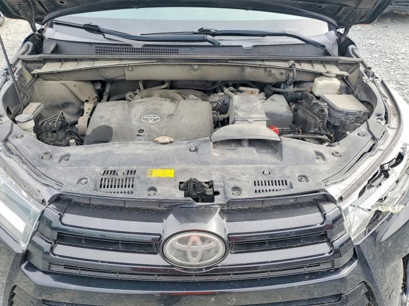 2018 TOYOTA HIGHLANDER XLE 12