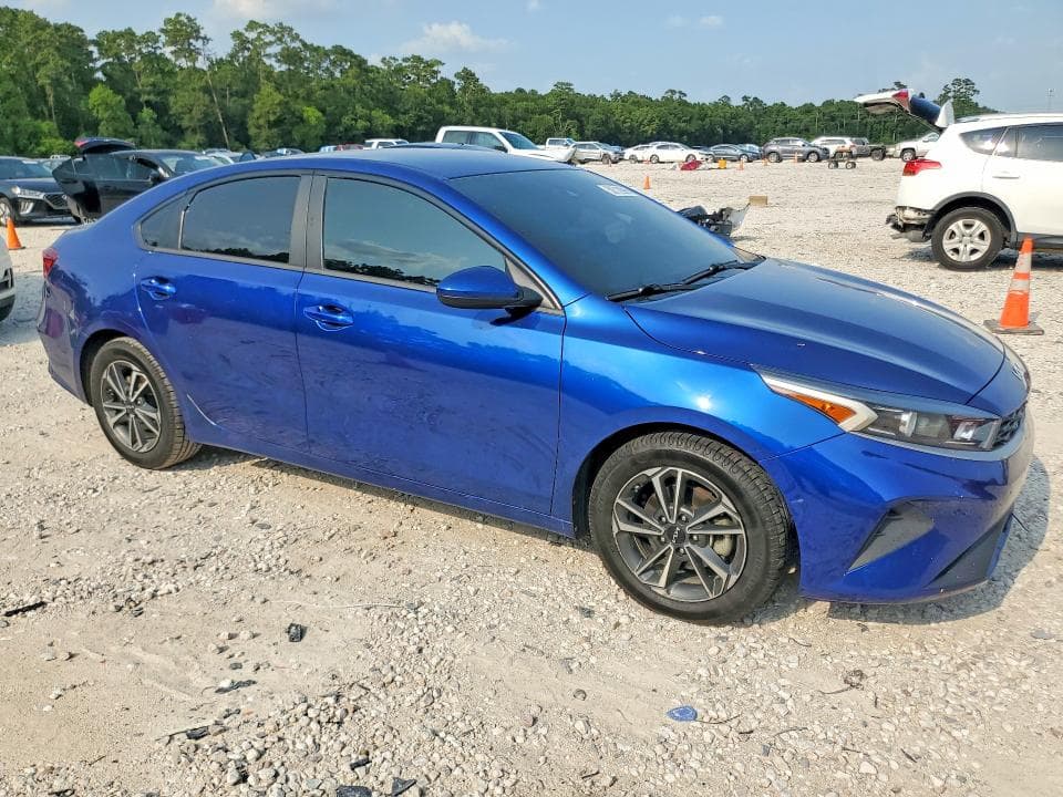 2023 KIA FORTE LXS 4