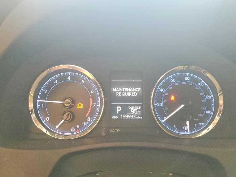 2017 TOYOTA COROLLA LE 9