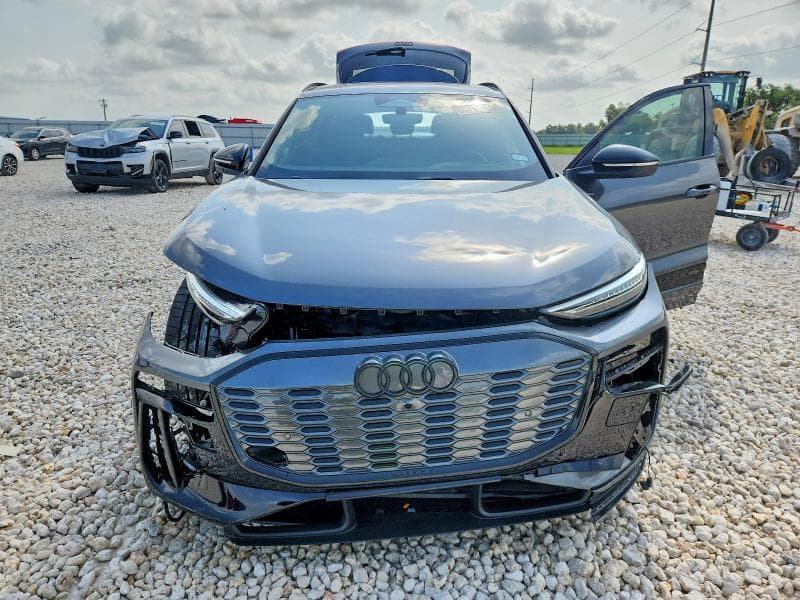 2025 AUDI SQ6 E-TRON PRESTIGE 12