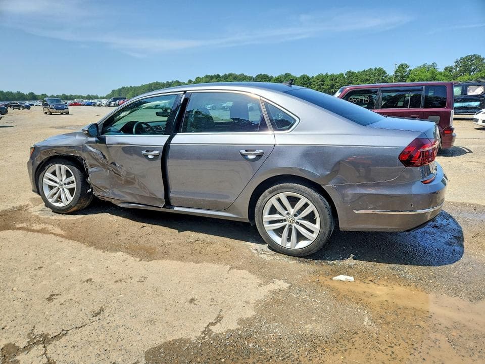 2018 VOLKSWAGEN PASSAT SE 2