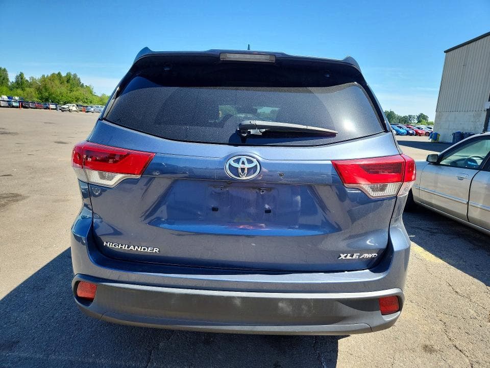 2018 TOYOTA HIGHLANDER XLE 6