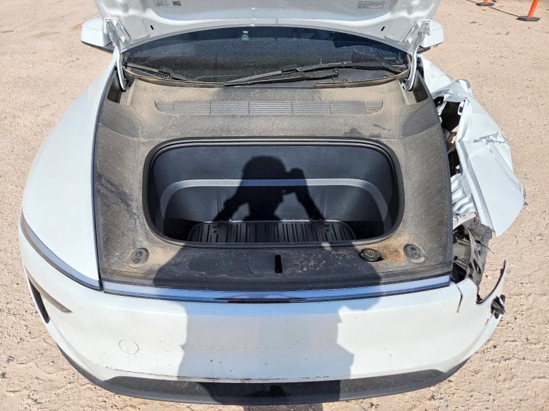2026 TESLA MODEL Y 12