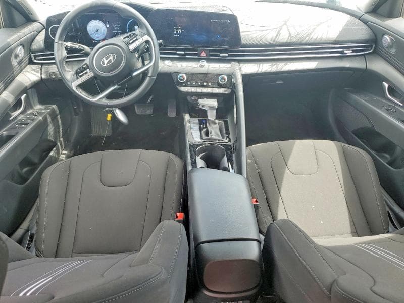 2025 HYUNDAI ELANTRA SEL 8