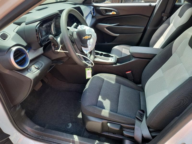 2025 CHEVROLET TRAX LS 7