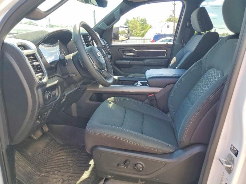 2025 RAM 1500 BIG HORN 7