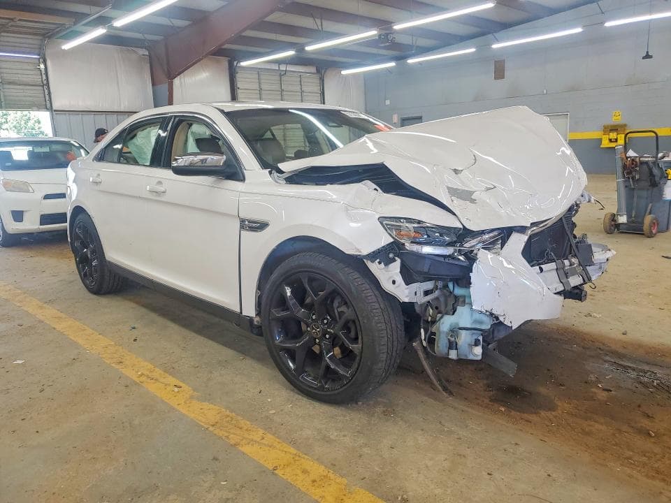 2017 FORD TAURUS LIMITED 4