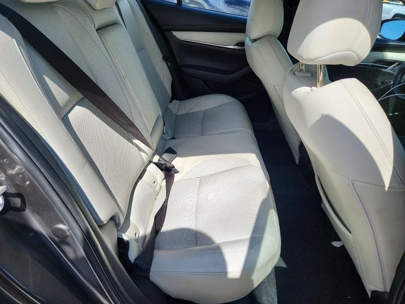 2019 MAZDA 3 PREMIUM 10