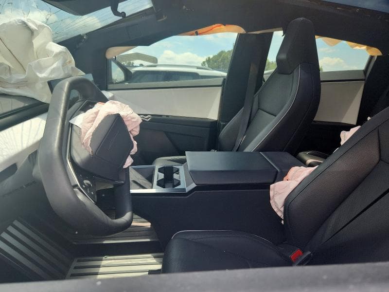 2024 TESLA CYBERTRUCK 7