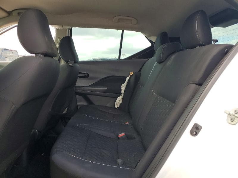 2021 NISSAN KICKS S 10