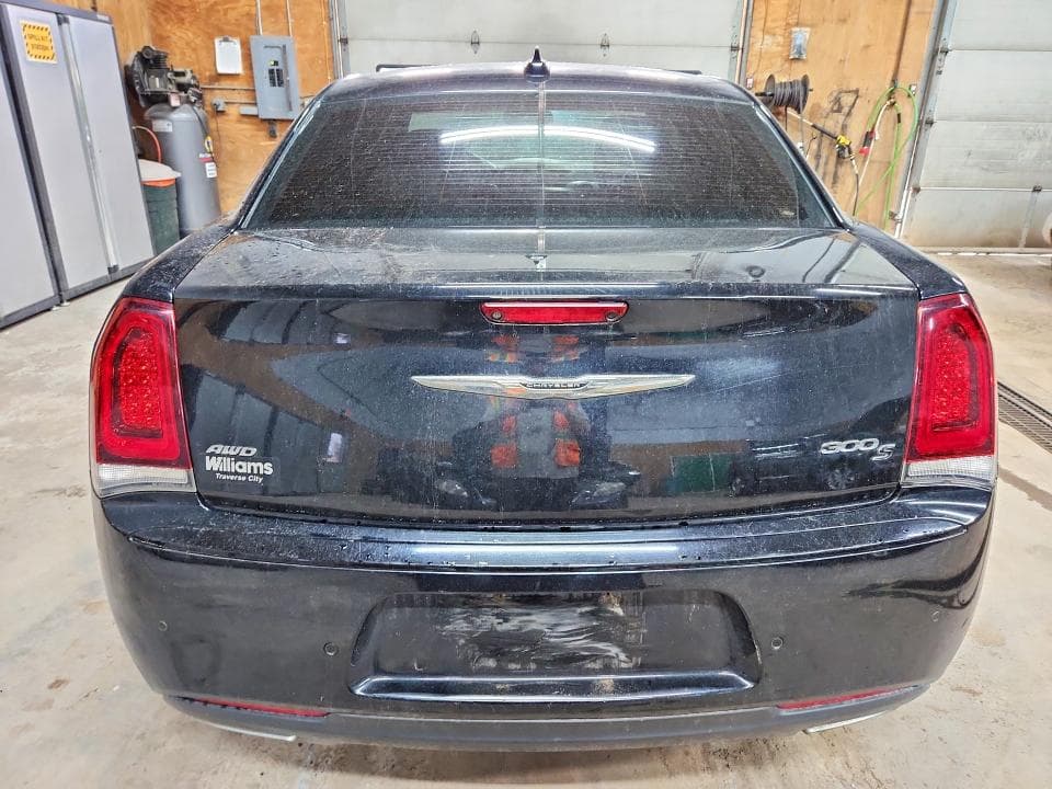 2017 CHRYSLER 300 S 6