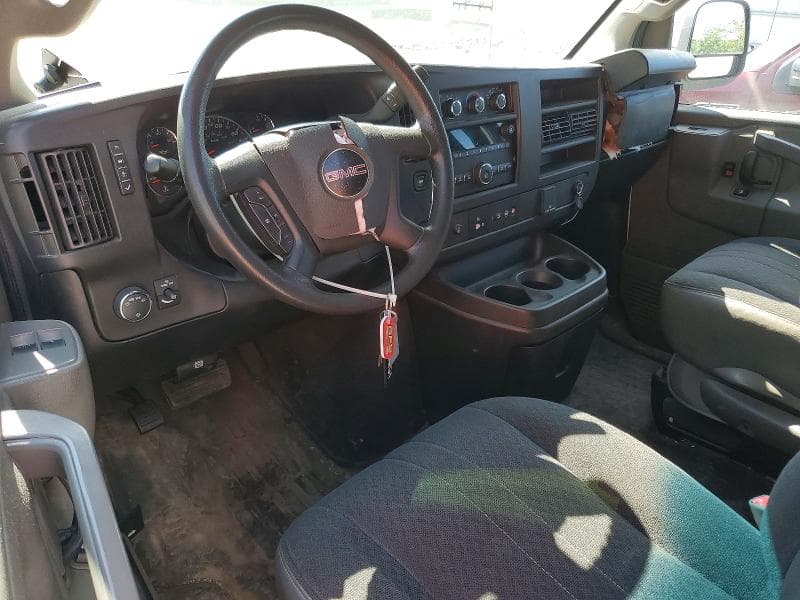 2022 GMC SAVANA 8