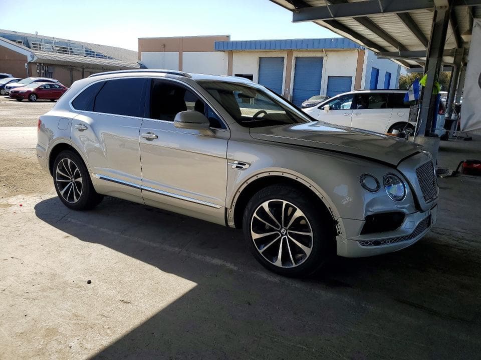 2018 BENTLEY BENTAYGA 4