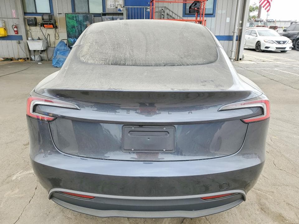 2026 TESLA MODEL 3 6