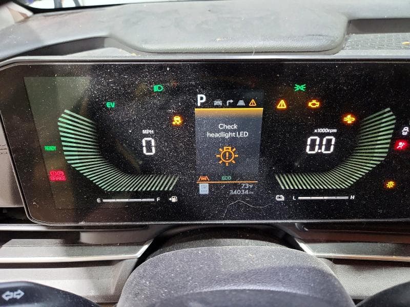 2025 KIA CARNIVAL EX 9