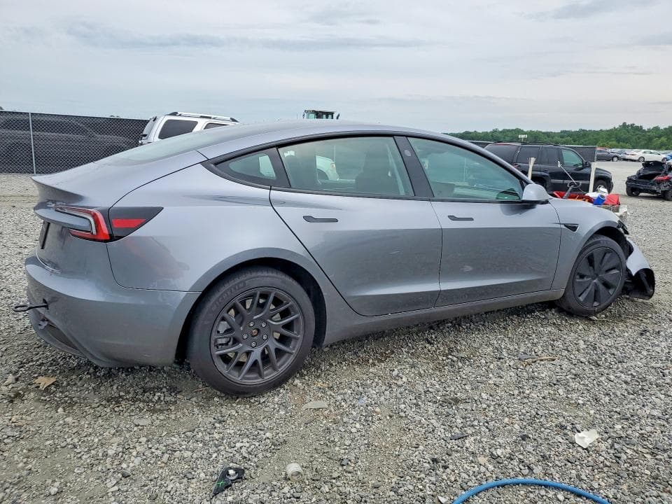 2025 TESLA MODEL 3 3