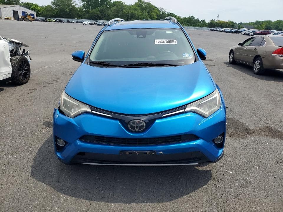 2018 TOYOTA RAV4 XLE 5
