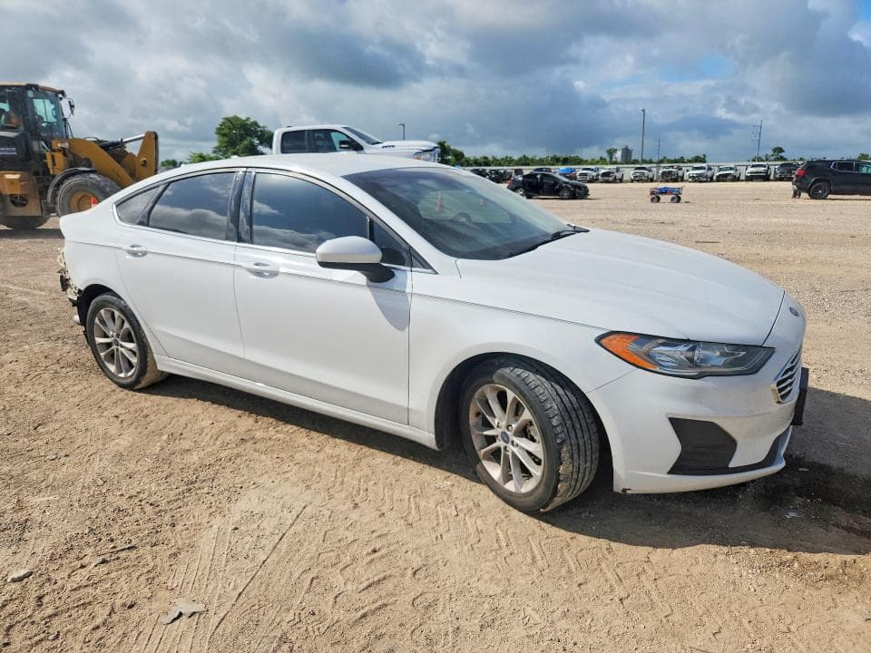 2020 FORD FUSION 4