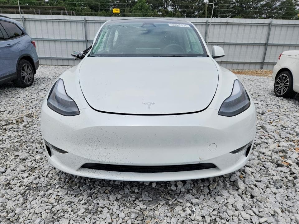 2025 TESLA MODEL Y 5