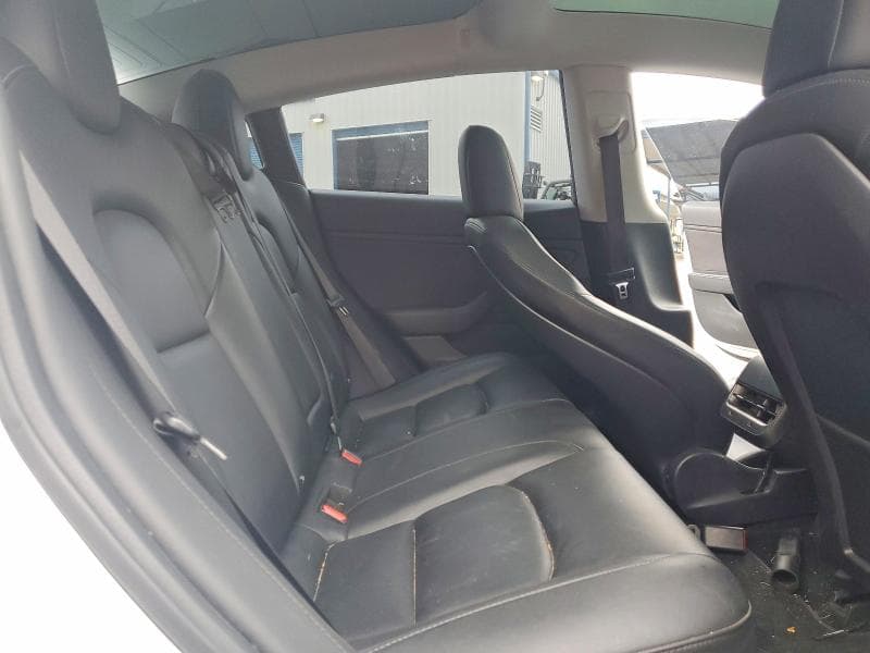 2018 TESLA MODEL 3 10